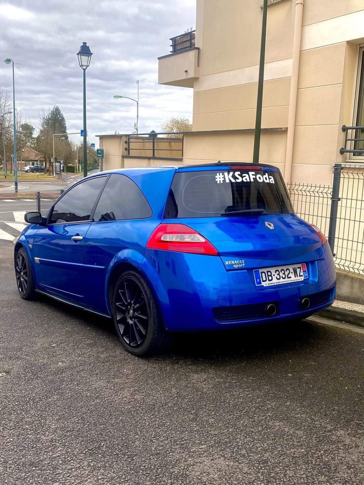 Großer Aufkleber #KSaFoda Weiß